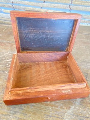 Boîte à Bijoux en Bois et Laiton avec Incrustations Géométriques, France,  1970s en vente sur Pamono