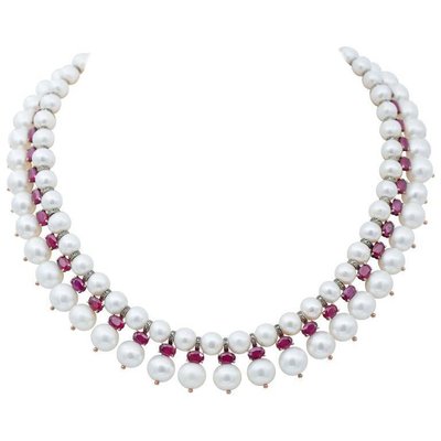 Collar de diamantes con rubíes perlas blancas oro rosa y plata en venta en Pamono