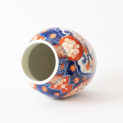 やまり Antique Japanese Imari Porcelain Vase for sale at Pamono