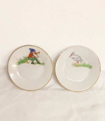 Platos infantiles de cerámica, años 70. Juego de 36 en venta en Pamono