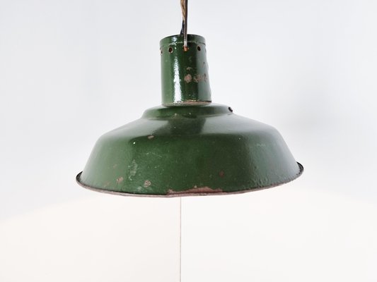 Dark green pendant light deals