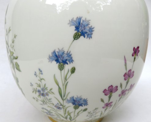 Wiesengrund Und Bergeshöh`n Vase from K&A Krautheim Selb Bavaria