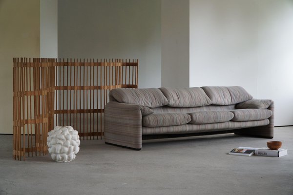 Cassina maralunga sale 3 seater