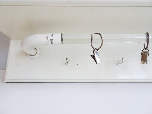 https://cdn20.pamono.com/p/g/1/3/1359761_gf21jatz0d/kitchen-hanging-cabinet-with-glass-hook-bar-germany-1950s-5.jpg