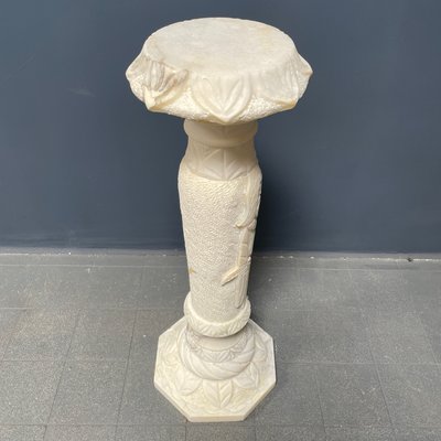 Ionische Säule aus Alabaster geformt. - Verkauf von Möbeln