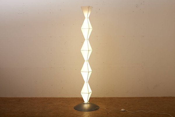 Totem Floor Lamp with Fluorescent Tube Metal Base Wire Structure