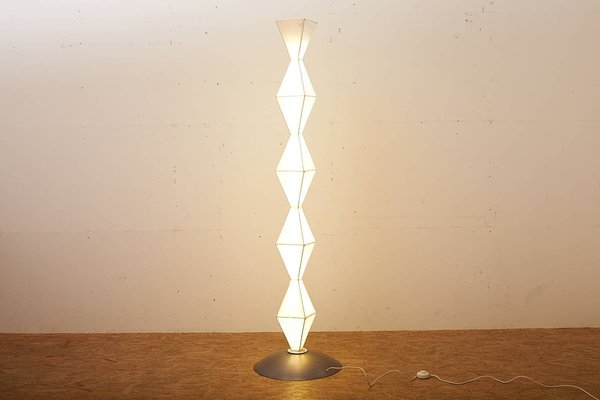 Totem Floor Lamp with Fluorescent Tube Metal Base Wire Structure