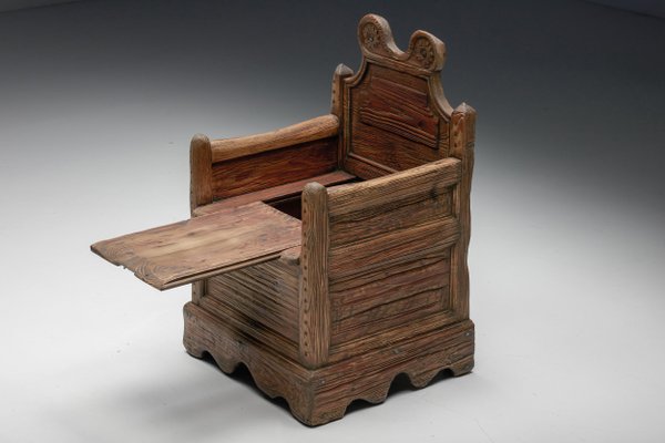 Chair with online compartment