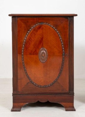 Victorian Nightstands in Mahogany 1880 Set of 2