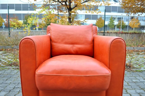 Italian club chair hot sale