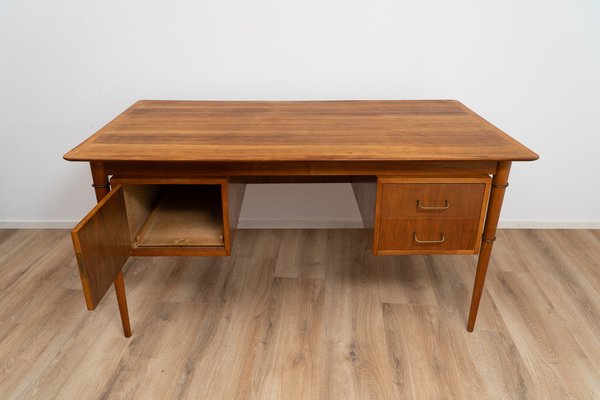 Meuble de bureau et rangement en bois style ancien, vintage ou moderne