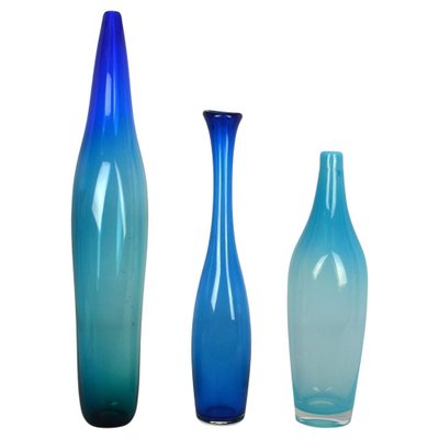 Blaue mundgeblasene blaue Vasen von Floris Meydam und Siem Van De Marel, 1960er, 3er Set bei Pamono kaufen