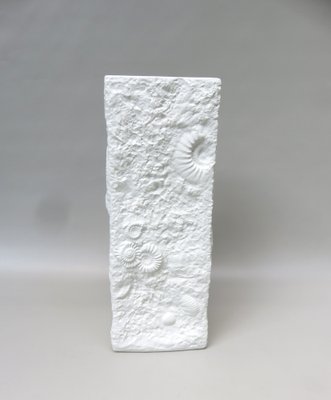 Weiße Bisquit-Porzellan Vase von Ak Kaiser, 1970er bei Pamono kaufen