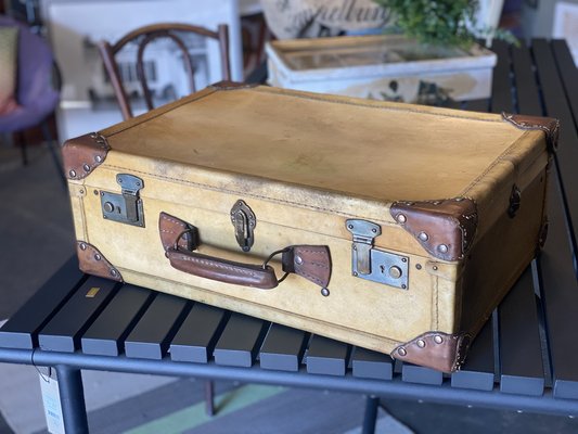 Valise Art Déco en Cuir Parchemin avec Rivets en vente sur Pamono