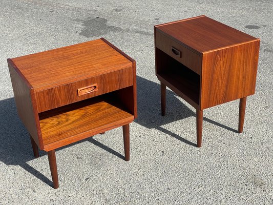 Dänische Nachttische aus Teak, 1967, 2er Set bei Pamono kaufen