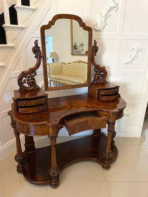 Old fashioned dressing table outlet
