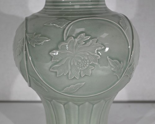 アンティーク 中国 セラドン Chinese Celadon Vase, 1900s for sale at Pamono