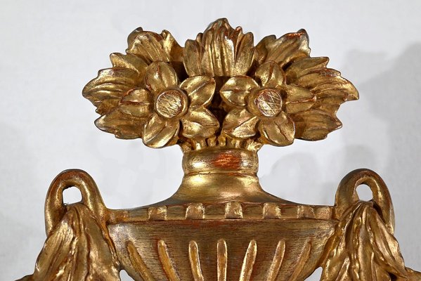 Kleiner Spiegel mit goldenem Holzrahmen im Louis XVI Stil, frühes