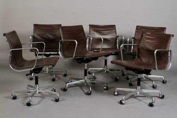Ea 117 Brown Leather Swivel Office Chair By Charles Ray Eames For Icf De Padova 1950s Ea 117 Brown Leather Swivel Office Chair By Charles Ray Eames For Icf De Padova 1950s