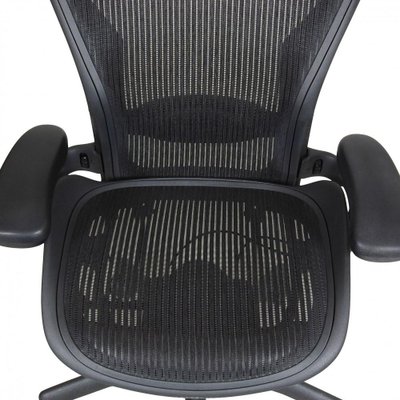Black Size B Aeron Office Chair from Herman Miller for sale at Pamono