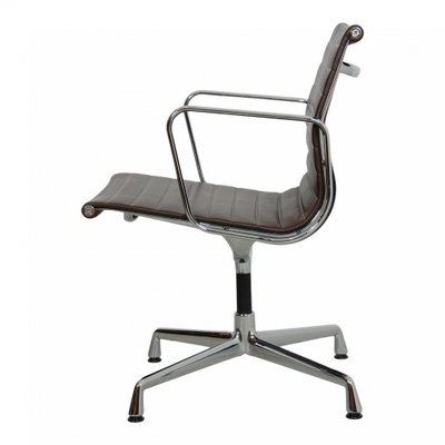 Plaats werkwoord tafereel Brown Leather EA-108 Chair by Charles Eames for Vitra, 2000s for sale at  Pamono