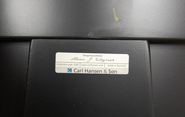 Chaise Shell En Cuir Laque Noir Par Hans J Wegner Pour Carl Hansen Son 00s En Vente Sur Pamono