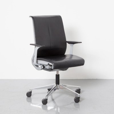 Think Think Low Steelcase Schwarzes Leder 2010er bei Pamono kaufen
