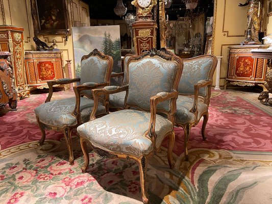 French Louis XV Furniture - A timeless furniture design