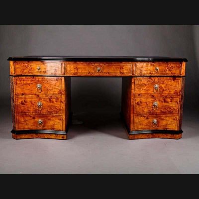 Bureau de style anglais en acajou sous-main noir
