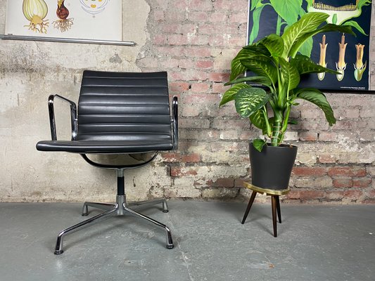 Aluminum on sale office chair