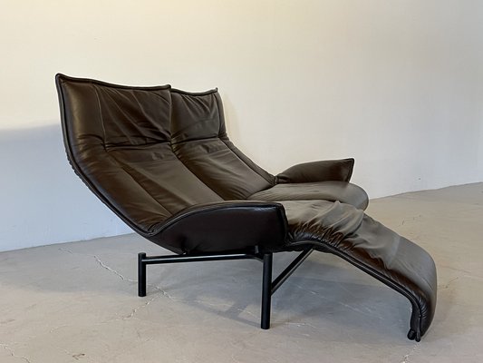 Cassina Veranda Sofa by Vico Magistretti for sale at Pamono