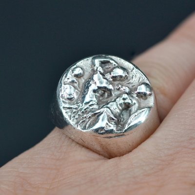 20th Century French Silver Engraved Signet Ring for sale at Pamono