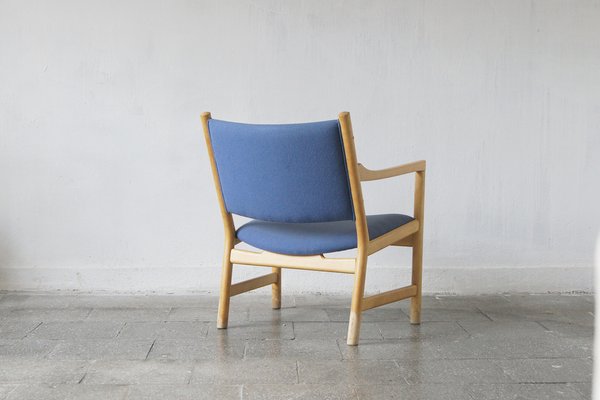 CH52 Armchair by Hans J. Wegner for Carl Hansen & Son for sale at