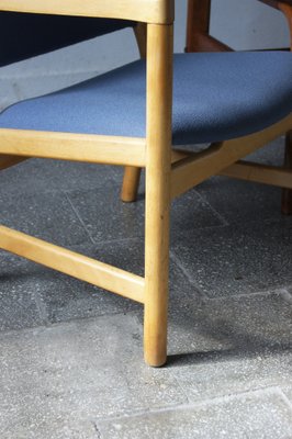 CH52 Armchair by Hans J. Wegner for Carl Hansen & Son for sale at