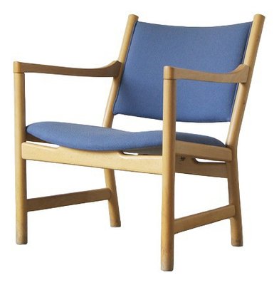 CH52 Armchair by Hans J. Wegner for Carl Hansen & Son for sale at