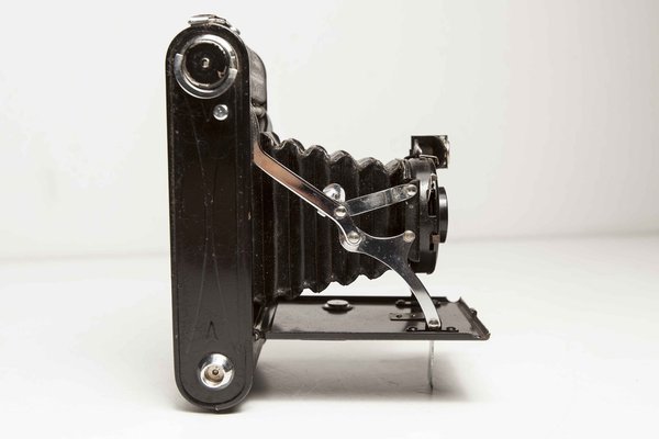 APPAREIL DE PHOTO ARGENTIQUE ANCIEN avec ETUI CUIR :  SUPER PAXETTE