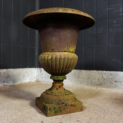 Tête de Fontaine de Jardin Ornementale Antique, Angleterre en vente sur  Pamono