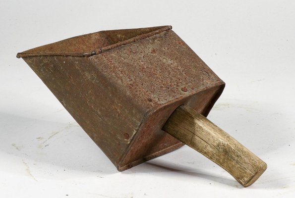 Early 20th Century Italian Shovel with Wooden Handle for sale at Pamono
