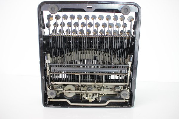 Ancienne Machine à Écrire Remington Portable (D'occasion) à Vallamand