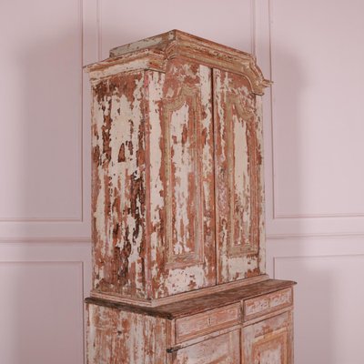 Swedish Pine Linen Cupboard for sale at Pamono