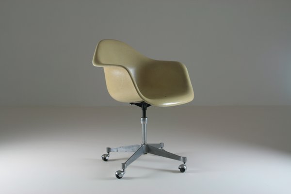 Fiberglass Shell Armchair attributed to Charles Ray Eames for