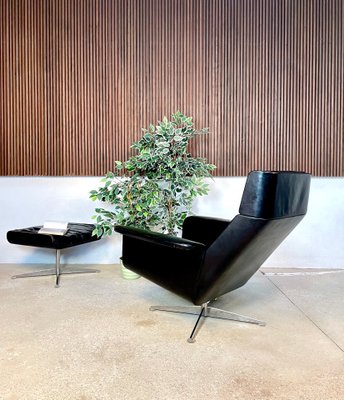 Large Model Siesta 62 Leather Lounge Chair Ottoman by Jaques