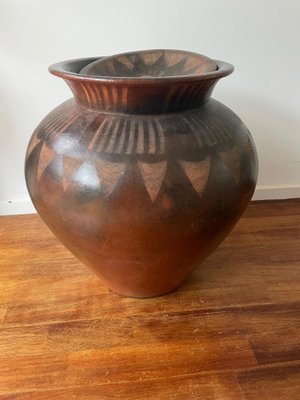 Große indonesische Vintage Tonvase, 1970er bei Pamono kaufen