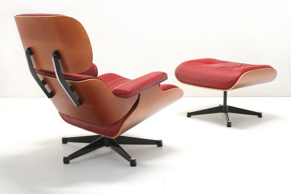 Lejlighedsvis fortryde mere og mere Red Leather Lounge Chair & Ottoman by Charles Eames for Vitra, 2000s, Set  of 2 for sale at Pamono