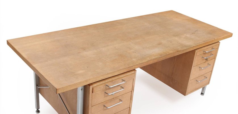 Desk in Oak and Steel by Hans Wegner for Plan Mobler 1960s for
