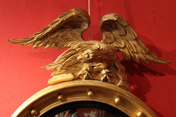 Runder italienischer Regency Spiegel mit vergoldetem Holzrahmen &  ebonisiertem konvexen Spiegel mit geschnitztem Adler bei Pamono kaufen