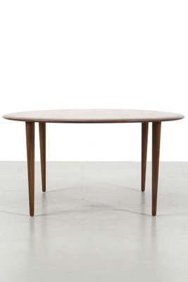 Minerva Coffee Table by Peter Hvidt for sale Pamono