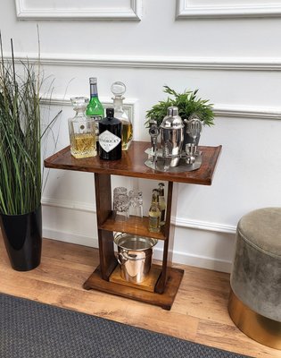 Bar side table outlet