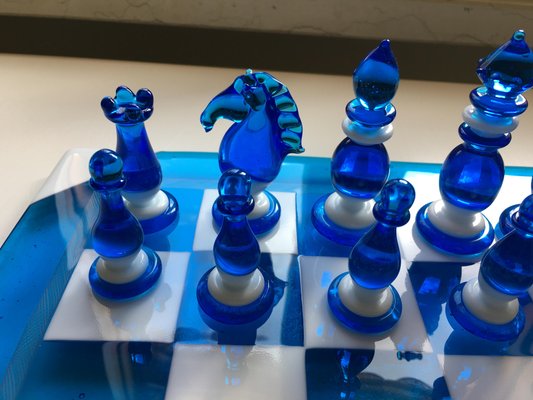 Handmade Italian Murano Art Glass Chess Board, Italian Glass from Simoeng,  Venice, Set of 33 for sale at Pamono