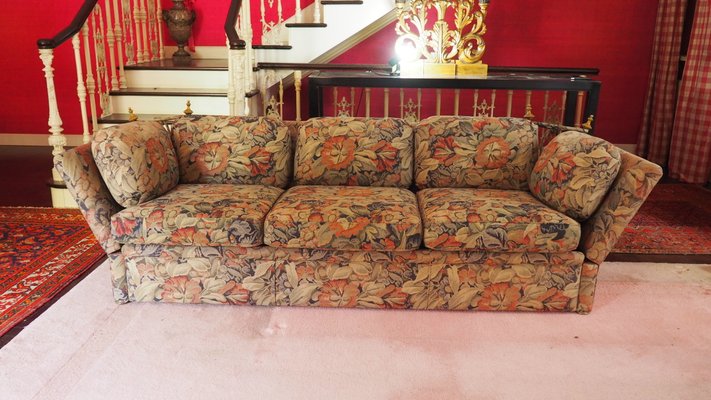 Old couch for sale deals
